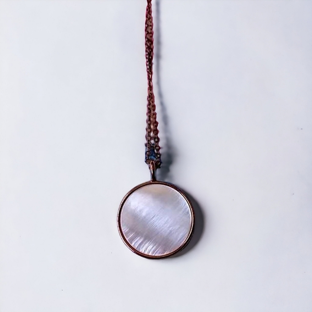 PRELOVED • mother of pearl rose gold tone minimalist pendant necklace